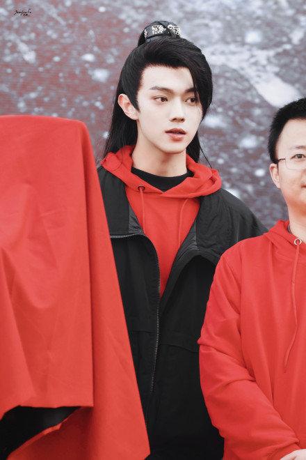 雪領(lǐng)鷹主最新章節(jié)，探尋未知世界的神秘力量